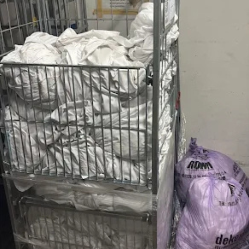 Chariot de linge propre prêt à être livré par OnClean
